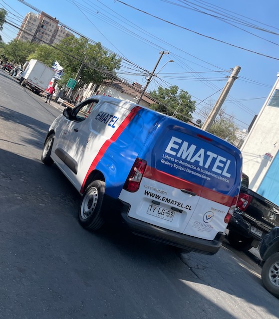 EMATEL · Furgón corporativo